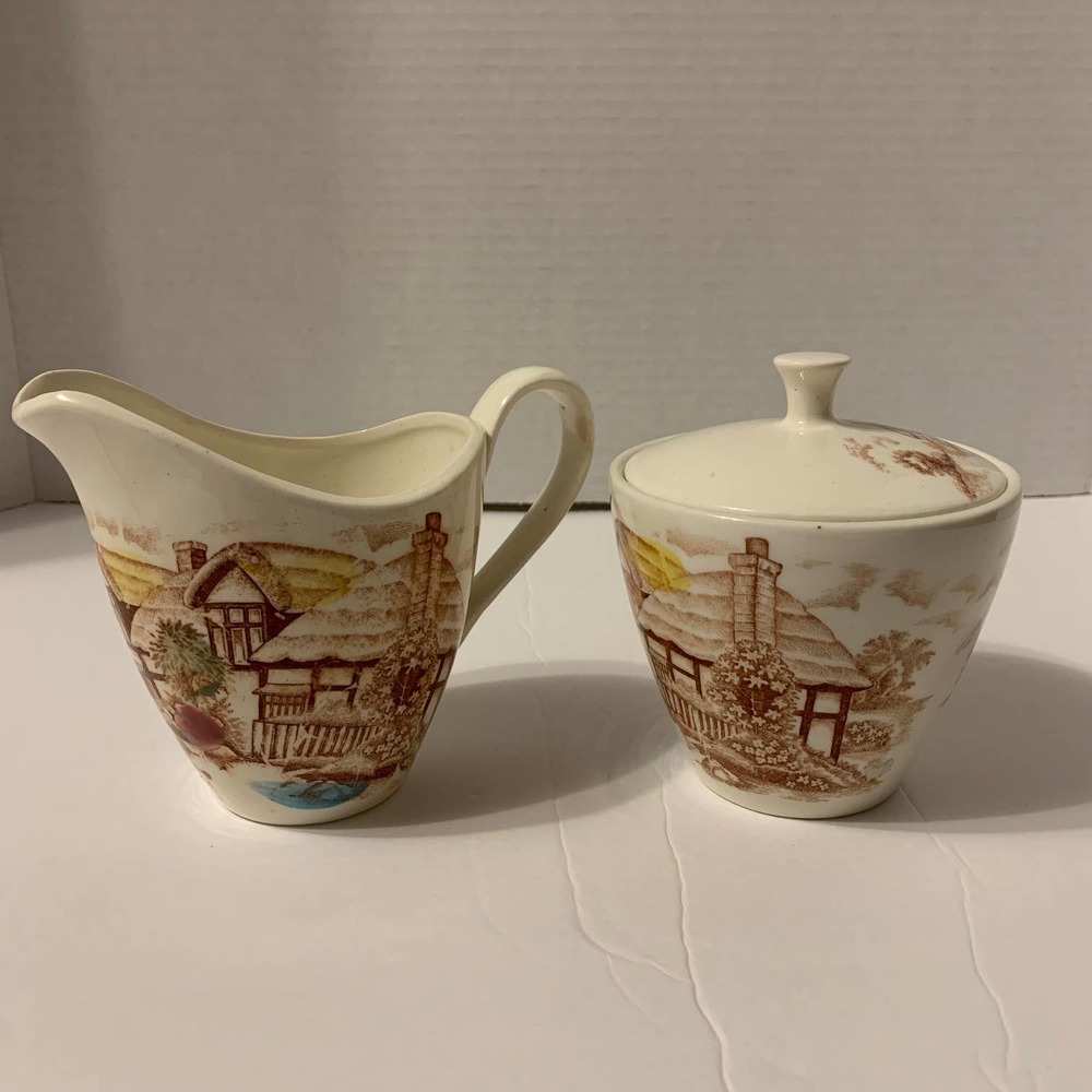 English‎ Cottage Vintage 1960's Cream and Sugar Set